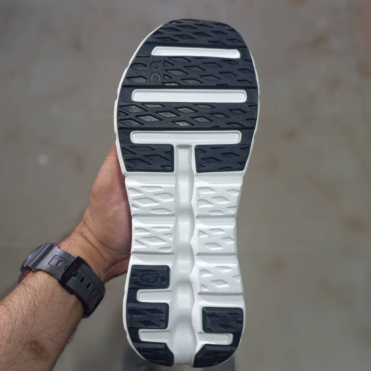 کفش رانینگ برند آن رانینگ Onrunning