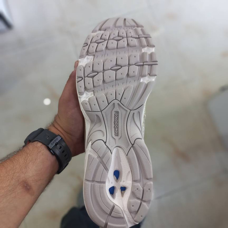 کفش ورزشی نیوبالانس مدل NEW BALANCE 740 سایز ۴۳